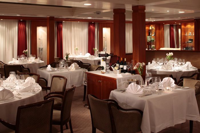 Dining Salon